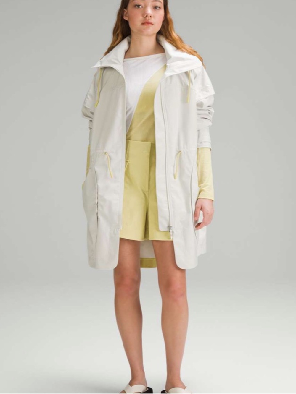 Lululemon Relaxed-Fit Rain Shell
Bone m